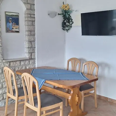 Apartmenthaus Rab Town